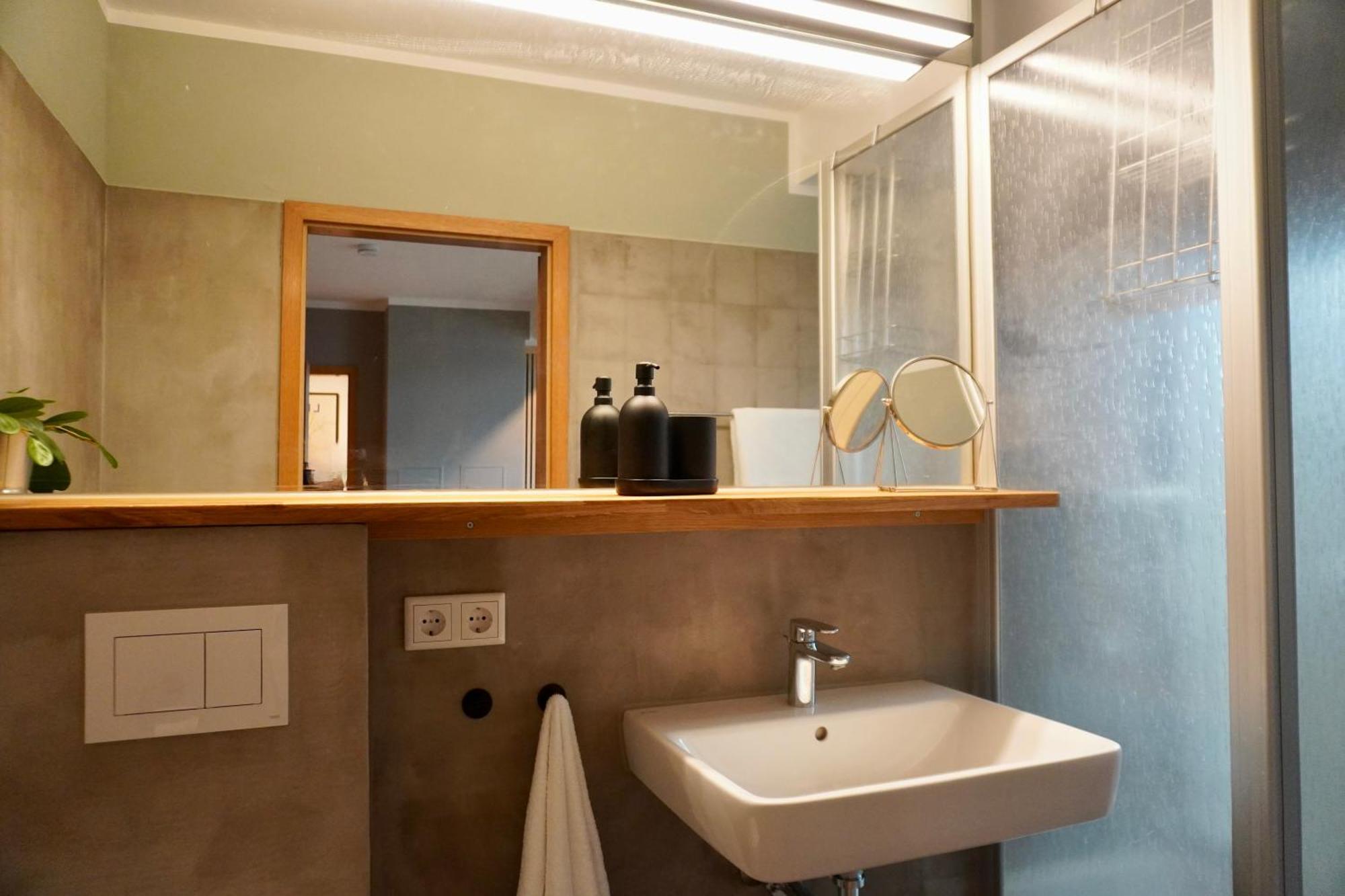 Chez Pheline Apartment *